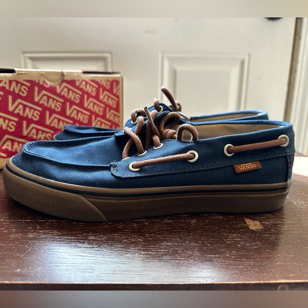 Vans - Picture 3 of 6